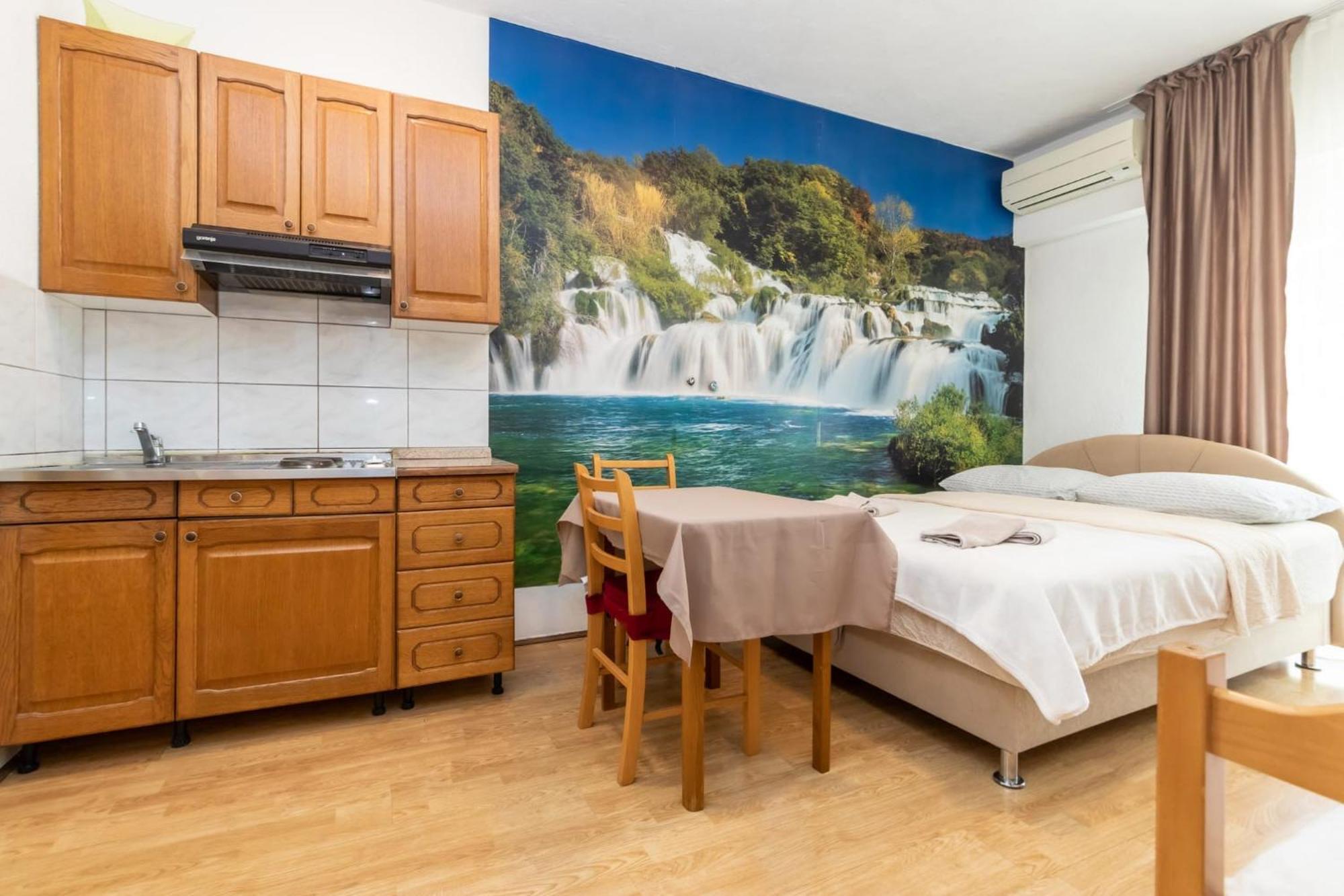 Apartments Dino Kastela Dış mekan fotoğraf