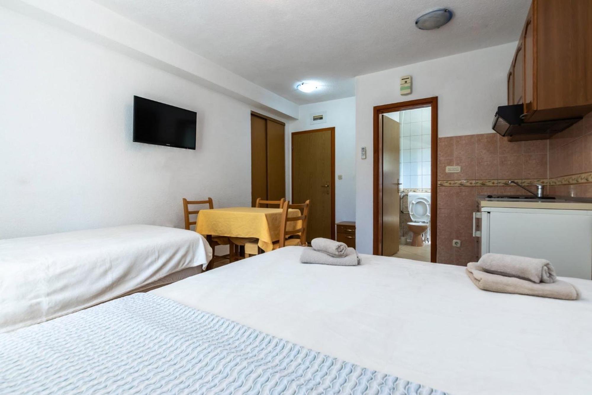 Apartments Dino Kastela Dış mekan fotoğraf